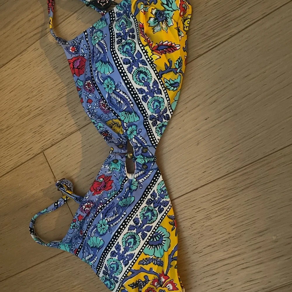 Nanette Lepore vibrant bikini